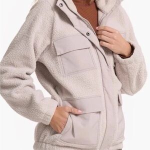 Vuori jacket utility Sherpa dark salt new large $235 Sold Out